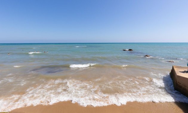 Resale - Apartment / flat -
Torrevieja - La Mata