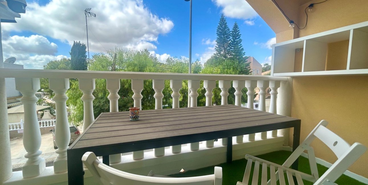 Rynek wtórny - Dom Szeregowy -
Algorfa - Montemar