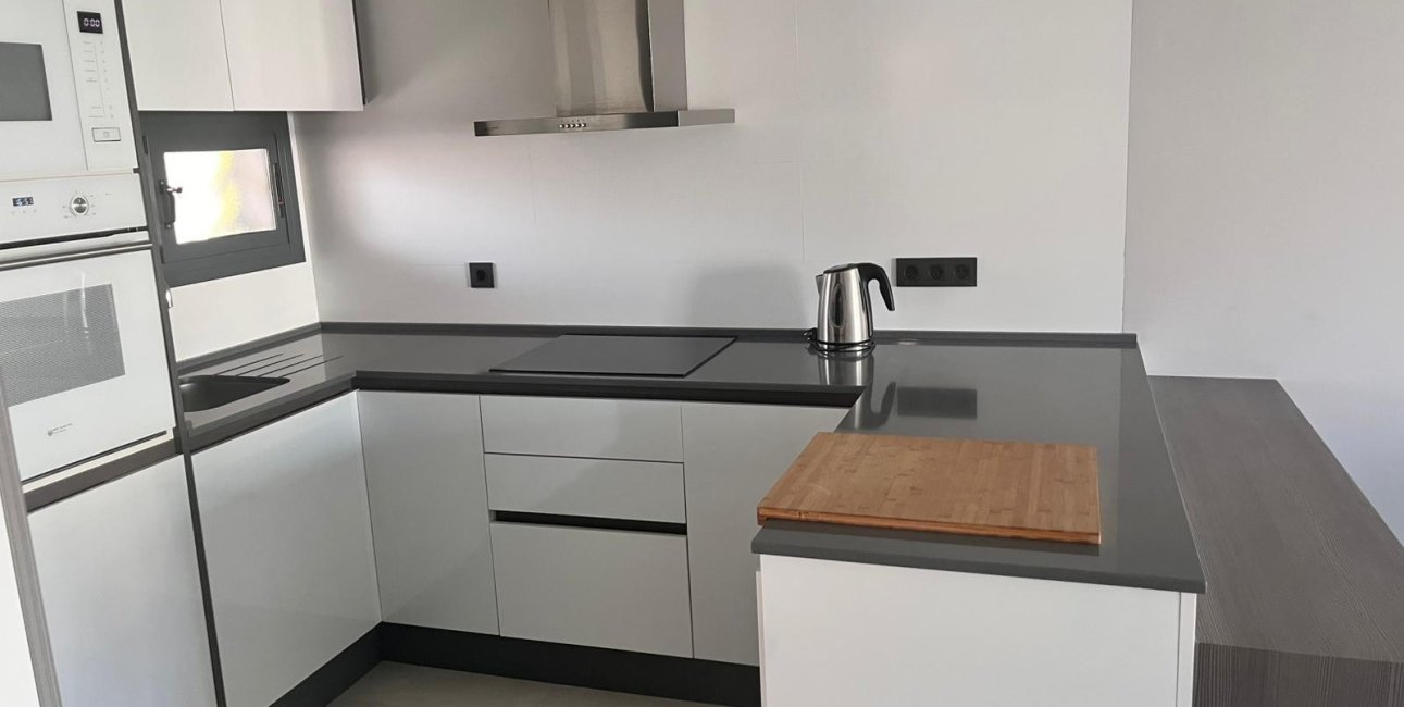 Resale - Apartment / flat -
Guardamar del Segura - El Raso