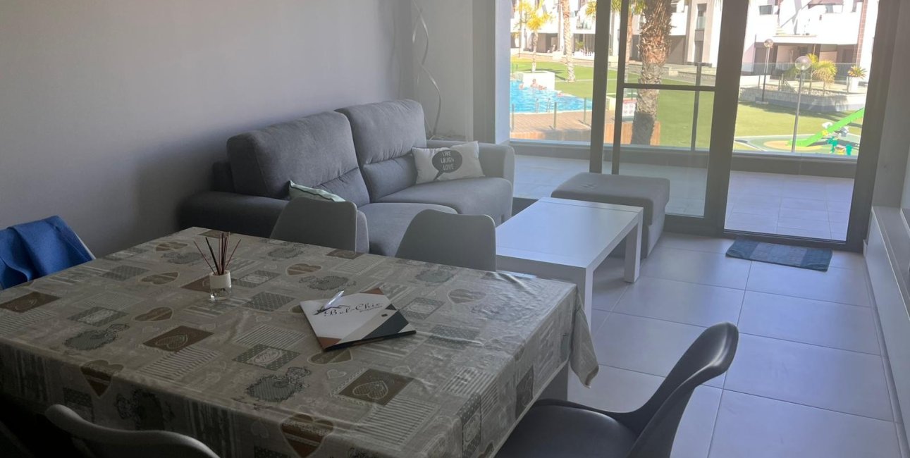 Resale - Apartment / flat -
Guardamar del Segura - El Raso