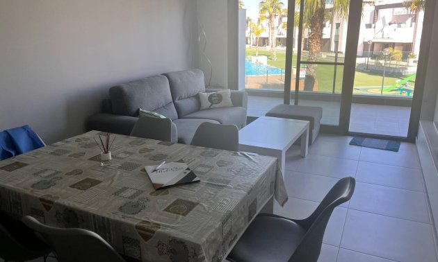 Resale - Apartment / flat -
Guardamar del Segura - El Raso