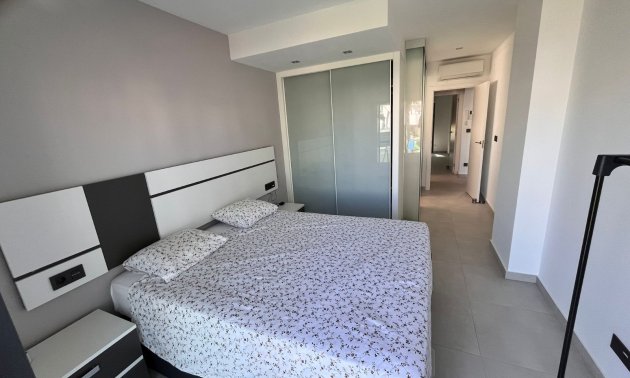 Resale - Apartment / flat -
Guardamar del Segura - El Raso