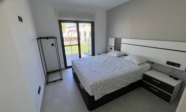 Resale - Apartment / flat -
Guardamar del Segura - El Raso