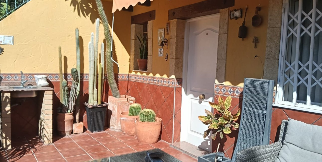 Reventa - Apartamento / piso -
Los Montesinos - Centro