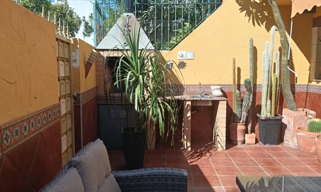 Reventa - Apartamento / piso -
Los Montesinos - Centro