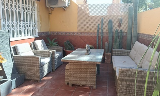 Reventa - Apartamento / piso -
Los Montesinos - Centro