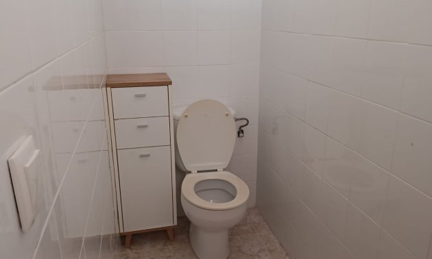 Reventa - Apartamento / piso -
Los Montesinos - Centro