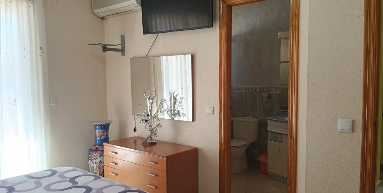 Reventa - Apartamento / piso -
Los Montesinos - Centro