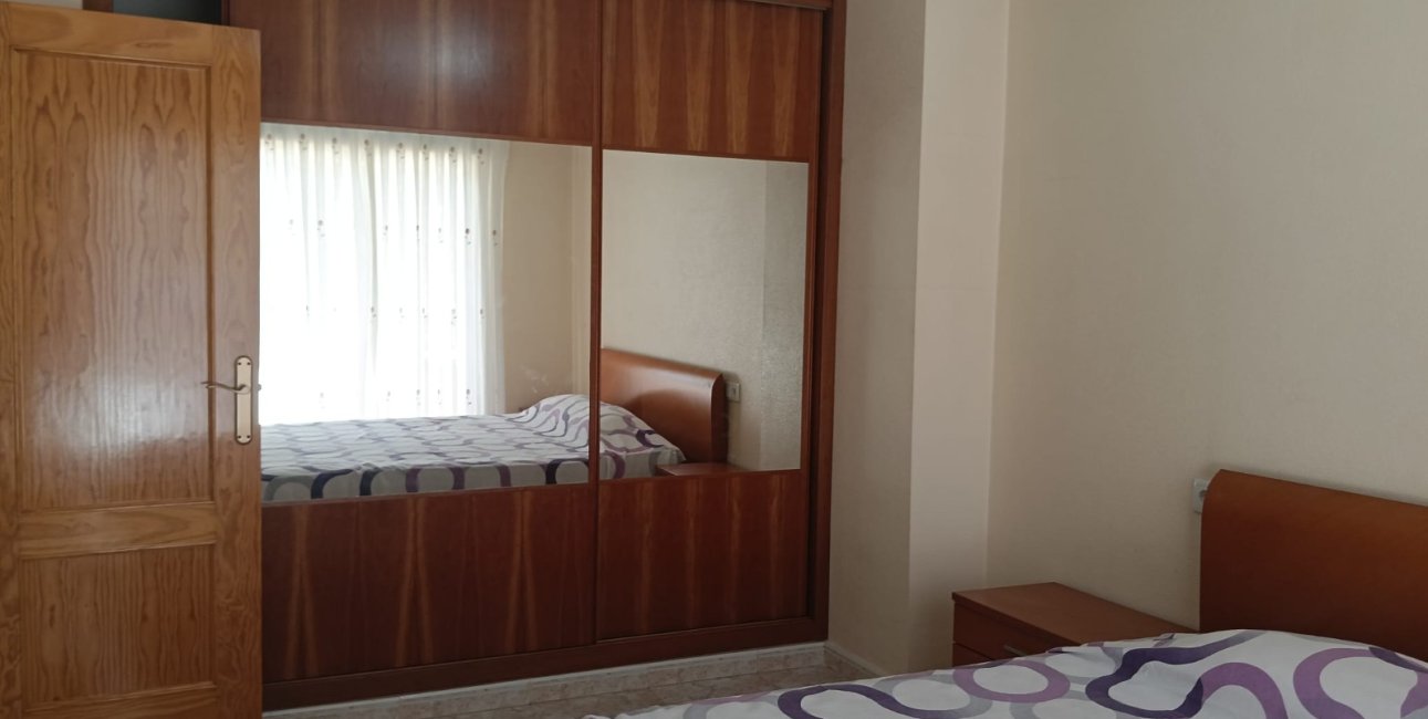 Reventa - Apartamento / piso -
Los Montesinos - Centro