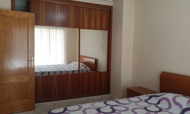 Reventa - Apartamento / piso -
Los Montesinos - Centro