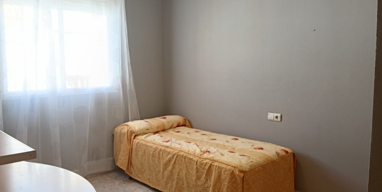 Reventa - Apartamento / piso -
Los Montesinos - Centro