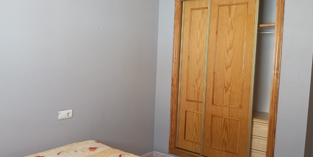 Reventa - Apartamento / piso -
Los Montesinos - Centro