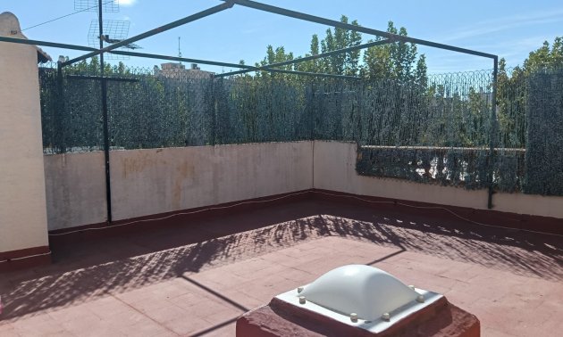 Reventa - Apartamento / piso -
Los Montesinos - Centro