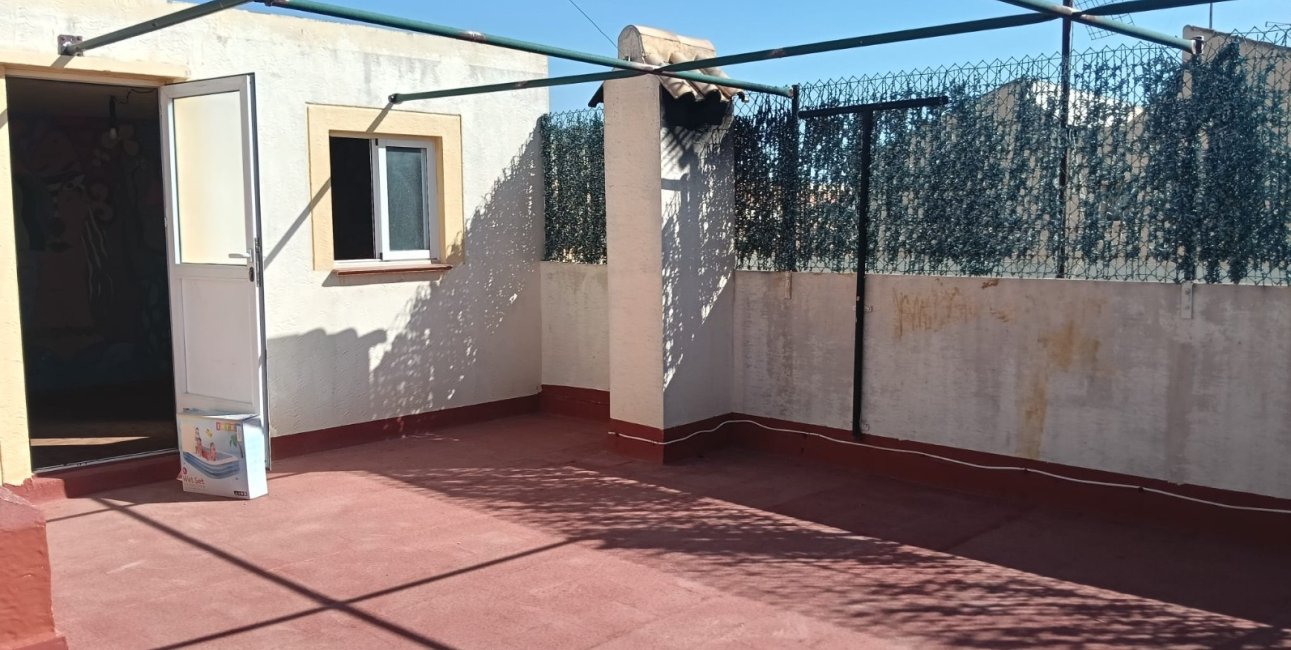 Reventa - Apartamento / piso -
Los Montesinos - Centro