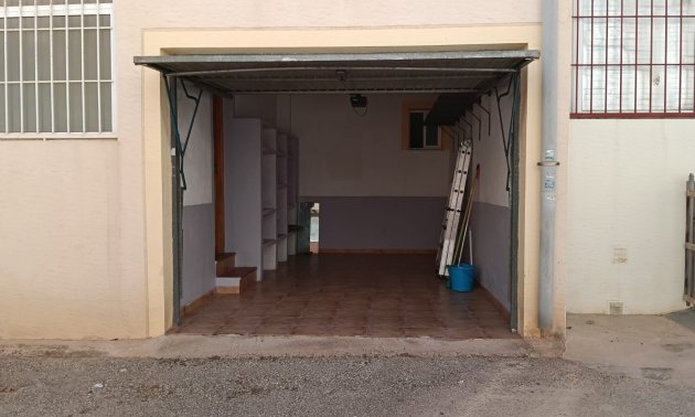 Reventa - Apartamento / piso -
Los Montesinos - Centro