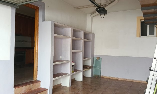 Reventa - Apartamento / piso -
Los Montesinos - Centro