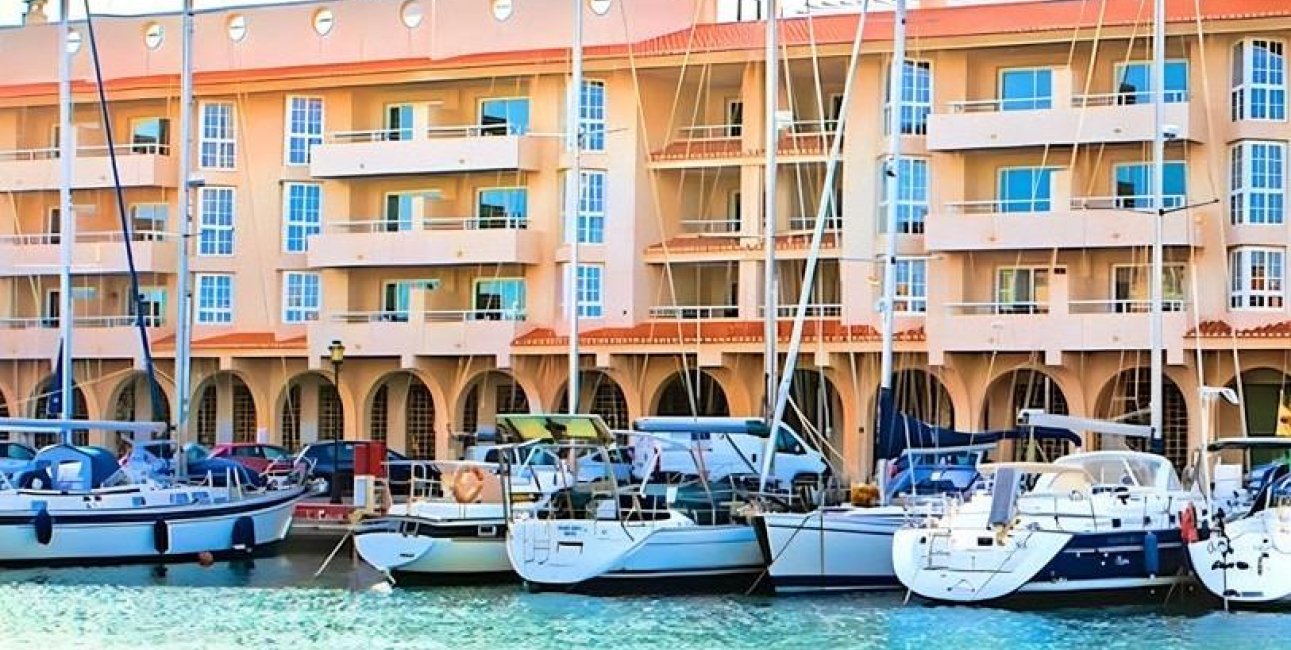 Obra nueva - Apartamento / piso -
Almerimar