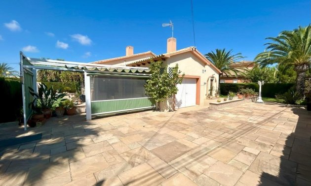 Resale - Villa -
Orihuela Costa - Cabo Roig