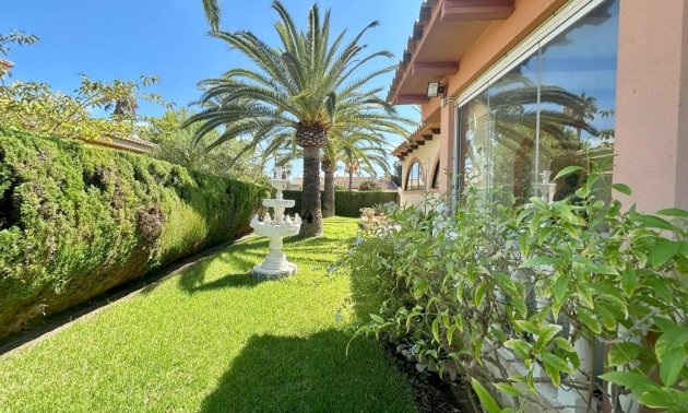 Resale - Villa -
Orihuela Costa - Cabo Roig