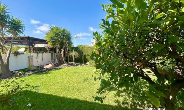 Resale - Villa -
Orihuela Costa - Cabo Roig