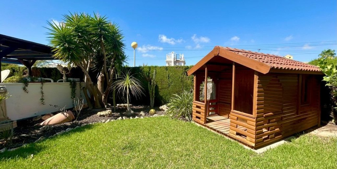 Resale - Villa -
Orihuela Costa - Cabo Roig