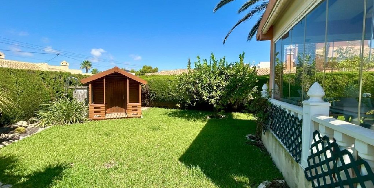 Resale - Villa -
Orihuela Costa - Cabo Roig