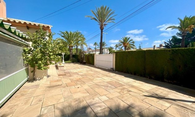Resale - Villa -
Orihuela Costa - Cabo Roig