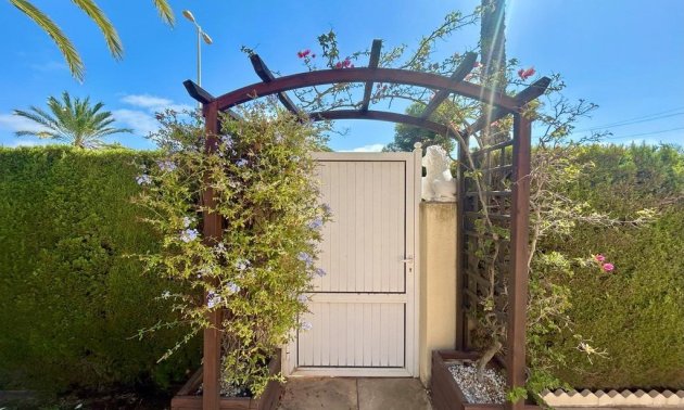 Resale - Villa -
Orihuela Costa - Cabo Roig