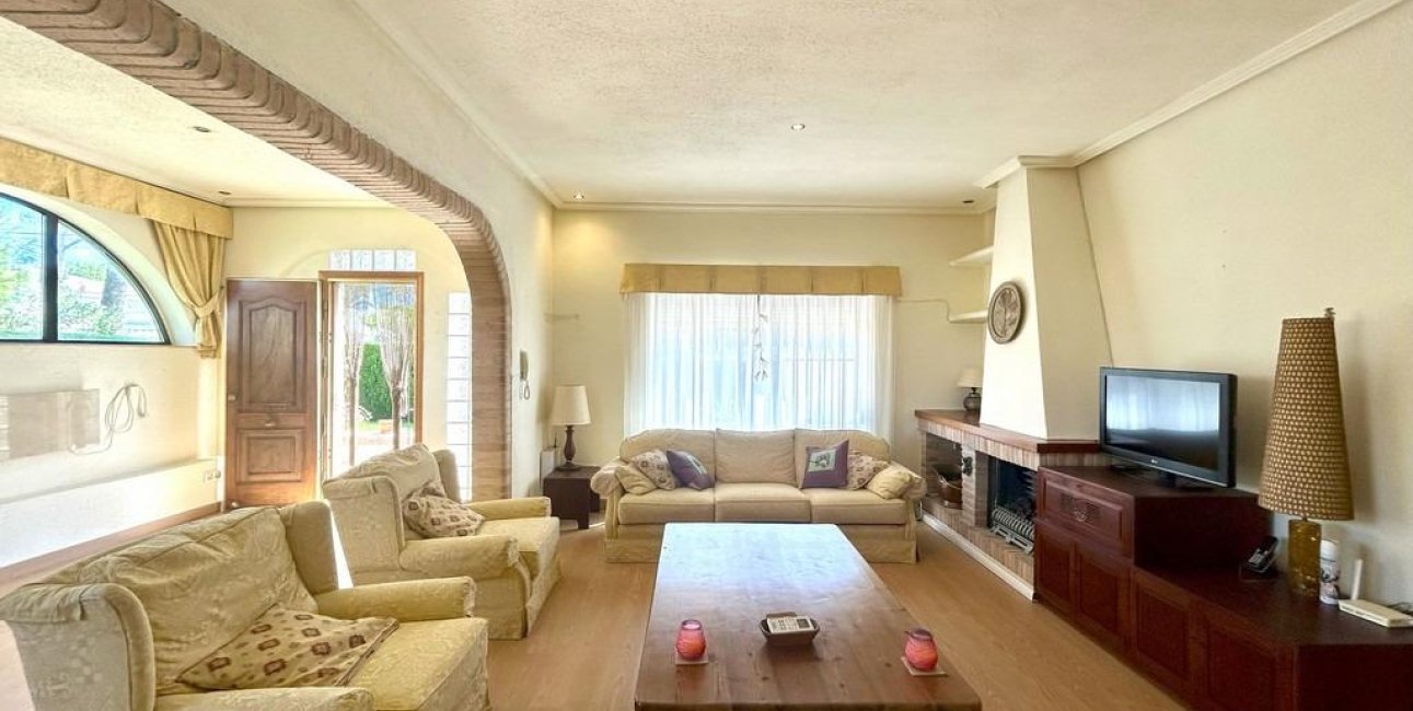 Resale - Villa -
Orihuela Costa - Cabo Roig