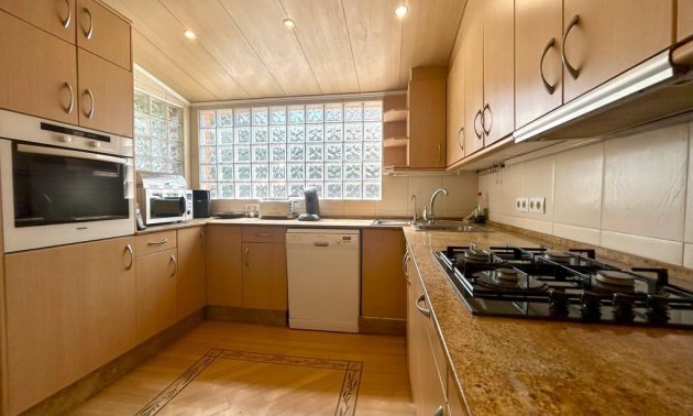 Resale - Villa -
Orihuela Costa - Cabo Roig