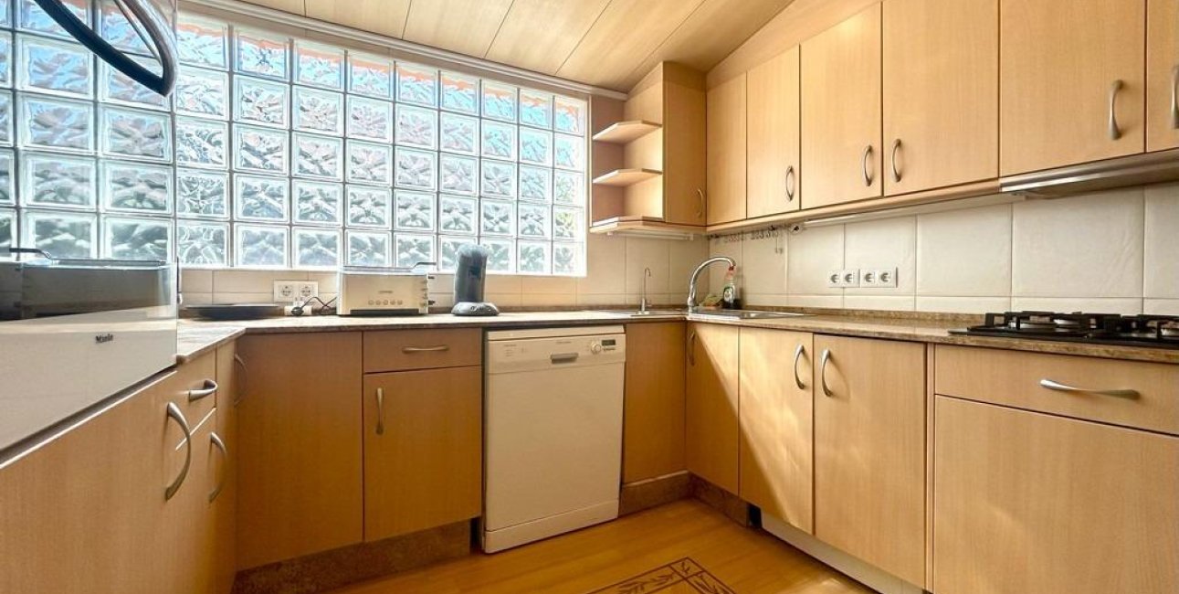 Resale - Villa -
Orihuela Costa - Cabo Roig