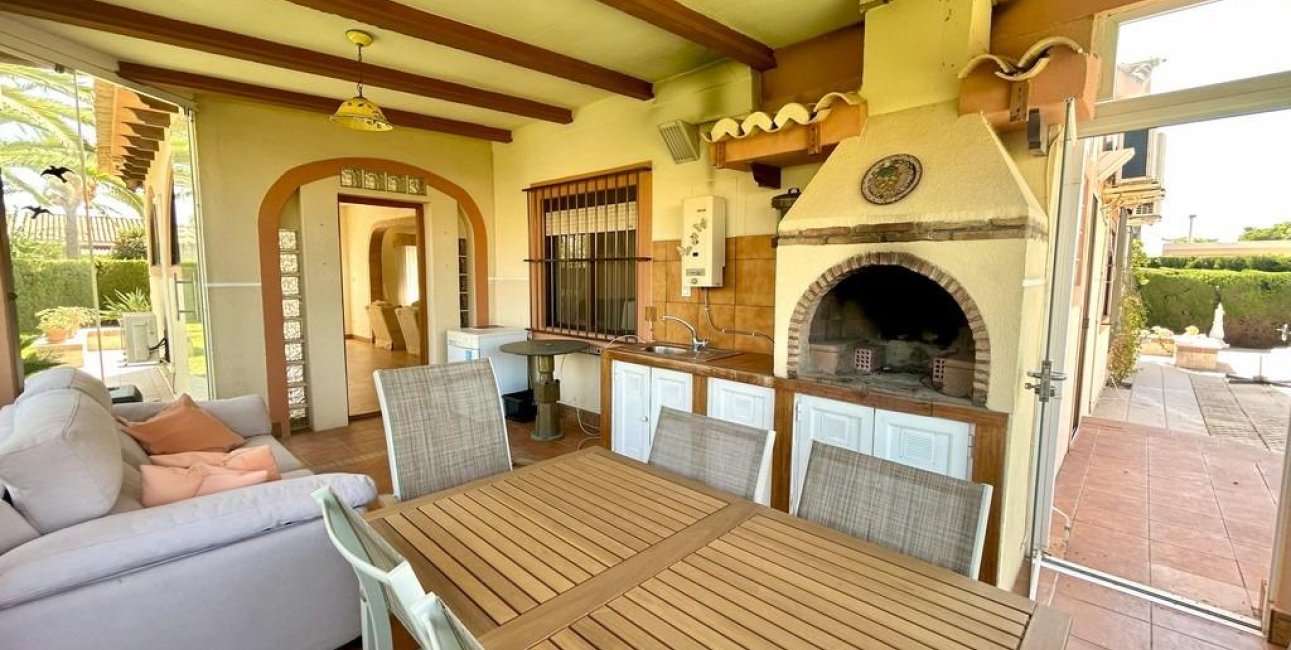 Resale - Villa -
Orihuela Costa - Cabo Roig