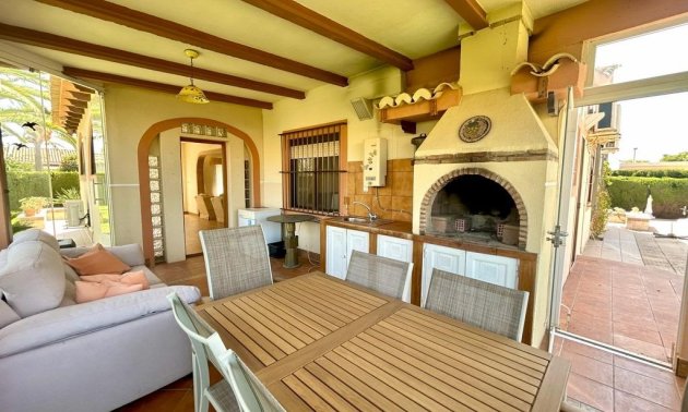 Resale - Villa -
Orihuela Costa - Cabo Roig