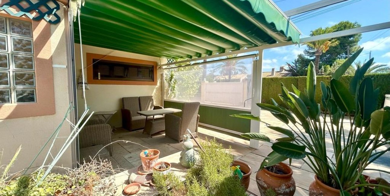 Resale - Villa -
Orihuela Costa - Cabo Roig