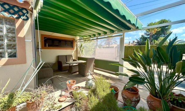 Resale - Villa -
Orihuela Costa - Cabo Roig