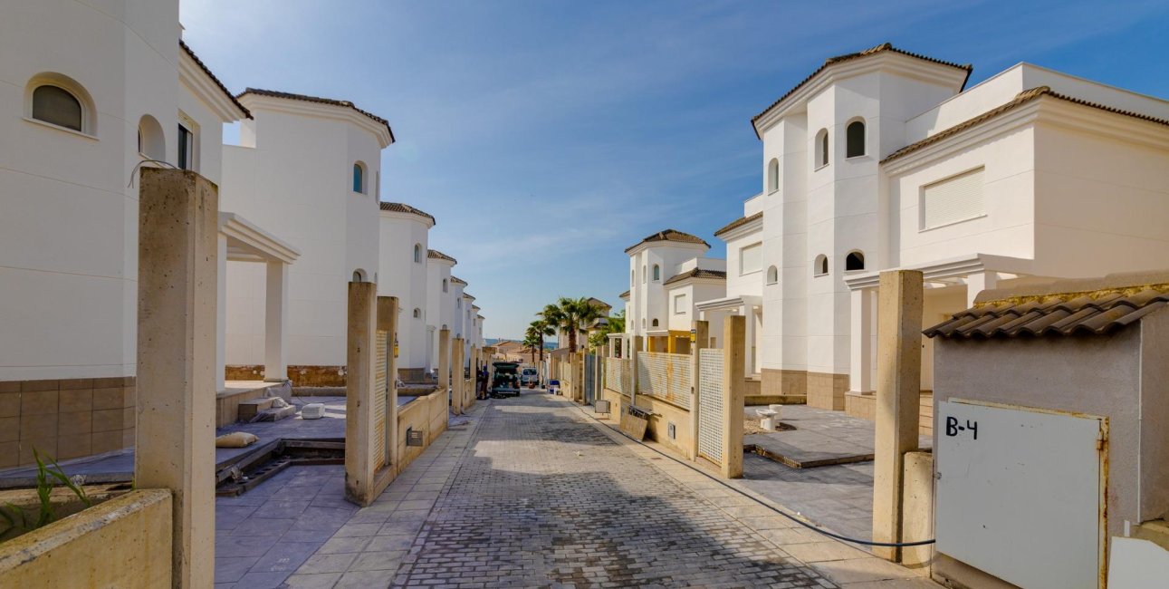 Obra nueva - Villa -
San Fulgencio - El Oasis