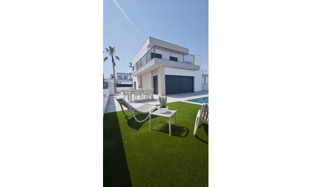 Reventa - Villa -
San Miguel de Salinas - Cerro Del Sol