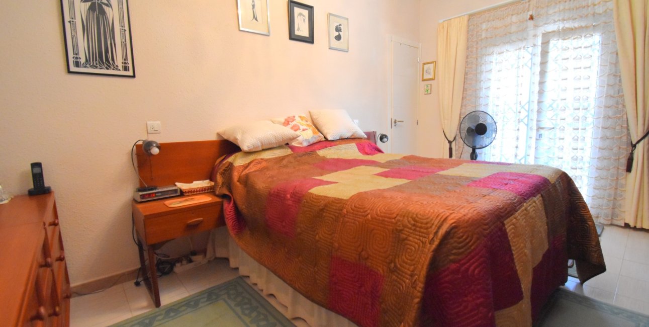 Resale - Villa -
Orihuela Costa - Los Balcones