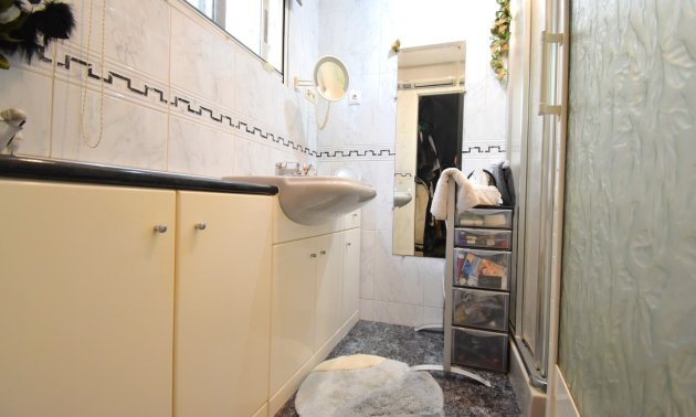 Resale - Villa -
Orihuela Costa - Los Balcones