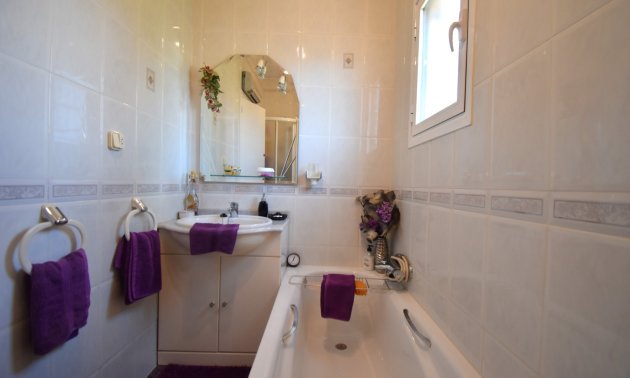 Resale - Villa -
Orihuela Costa - Los Balcones