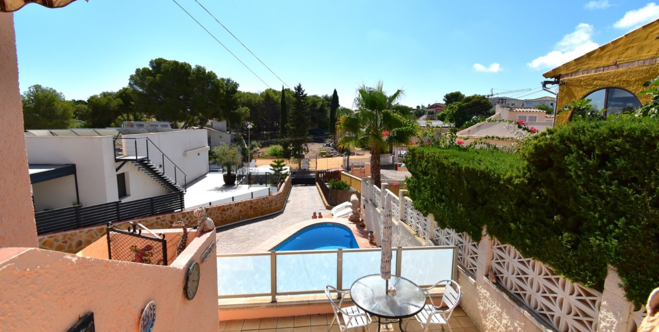 Resale - Villa -
Orihuela Costa - Los Balcones