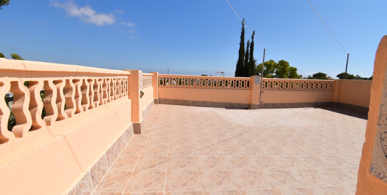Resale - Villa -
Orihuela Costa - Los Balcones