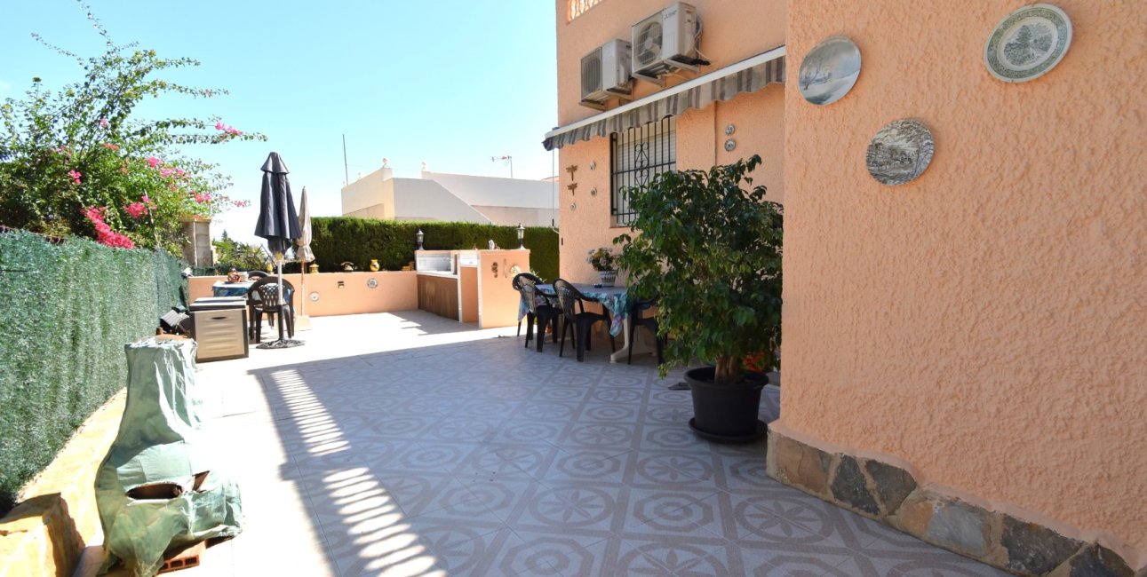 Resale - Villa -
Orihuela Costa - Los Balcones