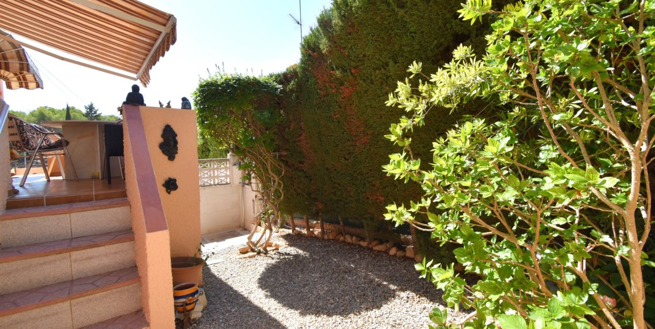 Resale - Villa -
Orihuela Costa - Los Balcones