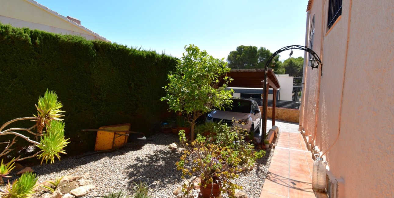 Resale - Villa -
Orihuela Costa - Los Balcones