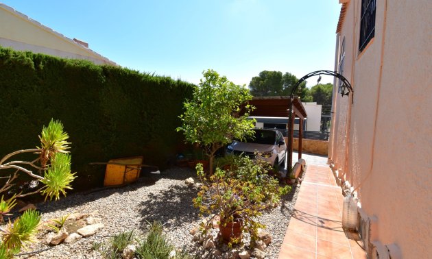 Resale - Villa -
Orihuela Costa - Los Balcones