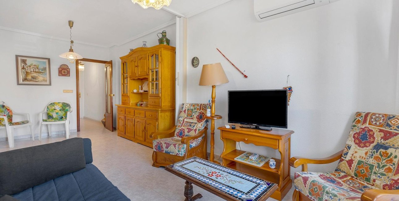 Resale - Apartment / flat -
Torrevieja - Centro