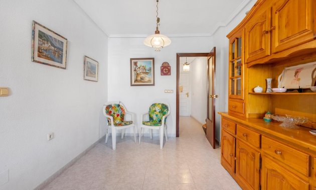 Resale - Apartment / flat -
Torrevieja - Centro