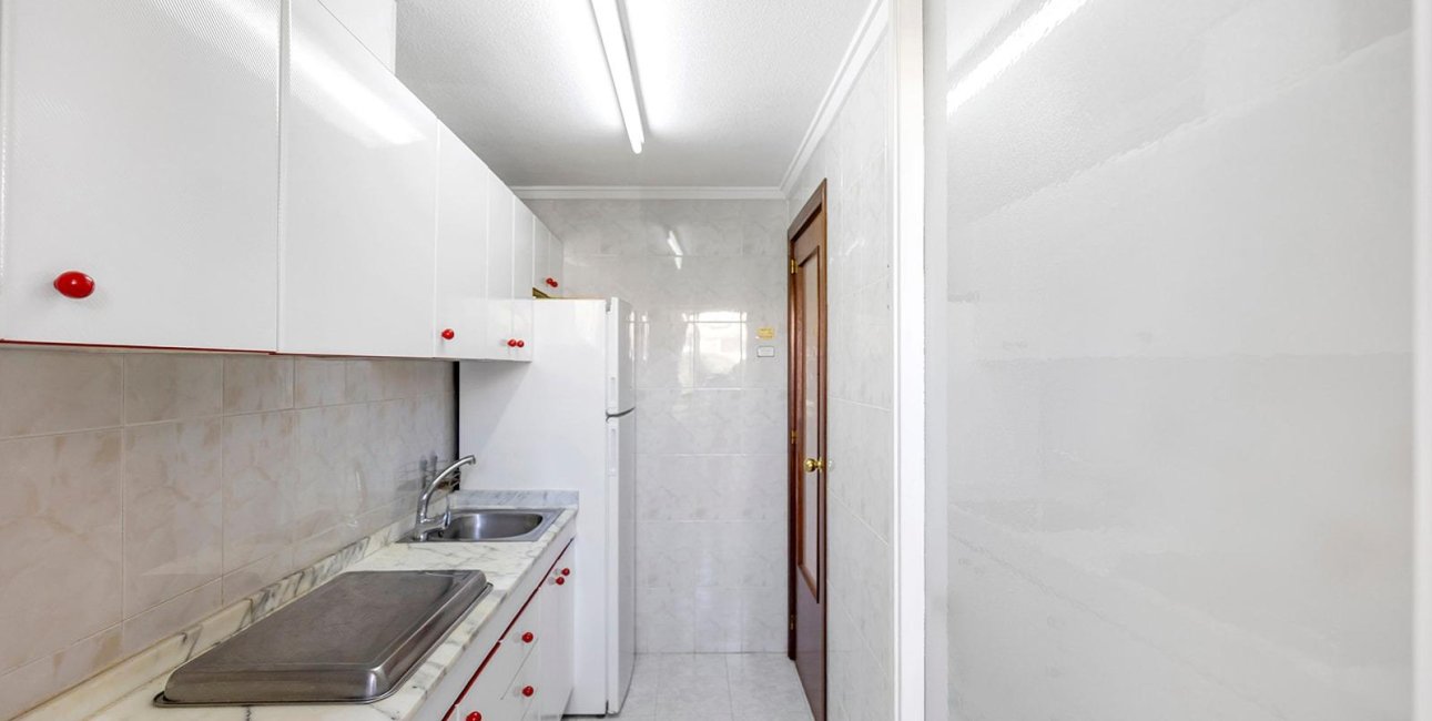 Resale - Apartment / flat -
Torrevieja - Centro