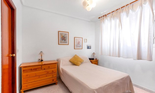 Resale - Apartment / flat -
Torrevieja - Centro